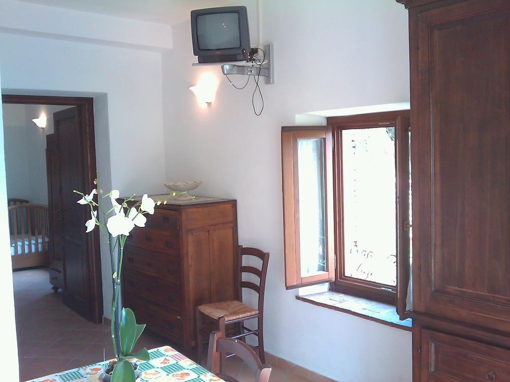 Agriturismo Il Poggiolo モンテメラノ エクステリア 写真