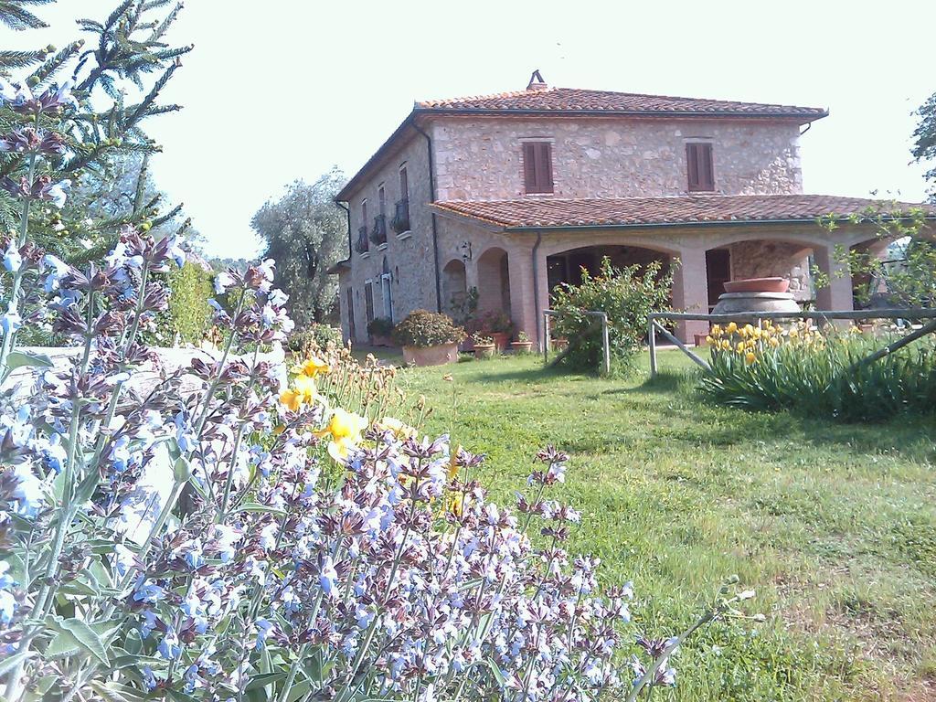 Agriturismo Il Poggiolo モンテメラノ エクステリア 写真