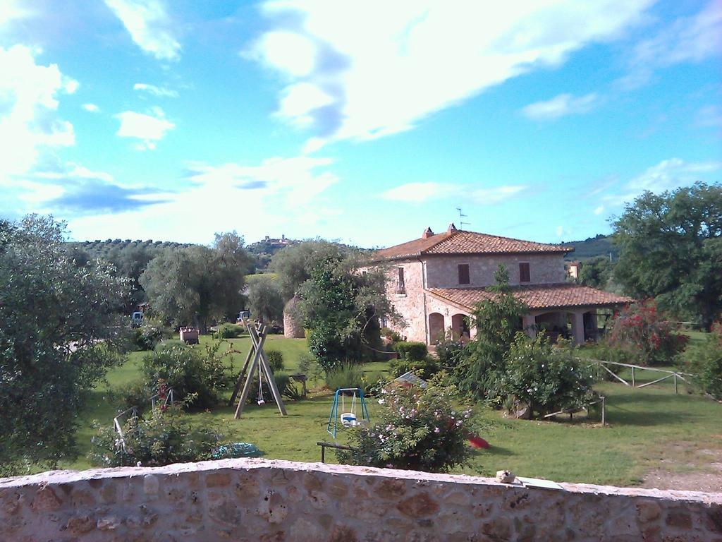 Agriturismo Il Poggiolo モンテメラノ エクステリア 写真